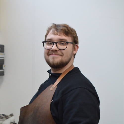 Artem | Schoenstomer