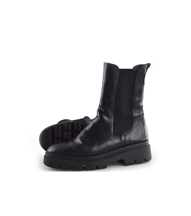 Tamaris Chelsea boots
