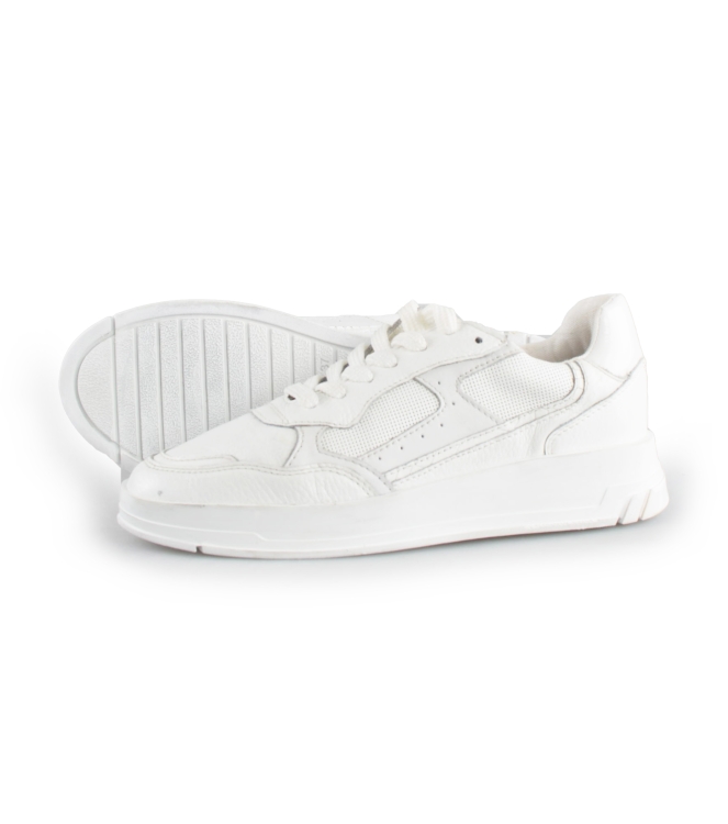 Omoda Sneakers