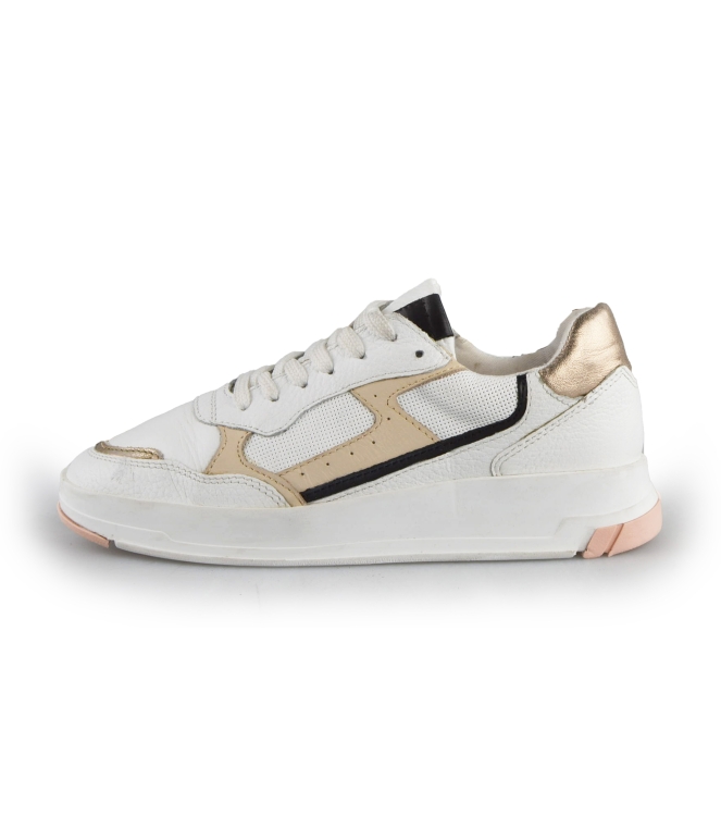 Omoda Sneakers