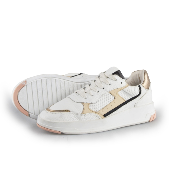 Omoda Sneakers