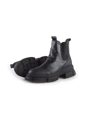 Steve Madden Chelsea boots