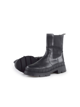 Nelson Chelsea boots