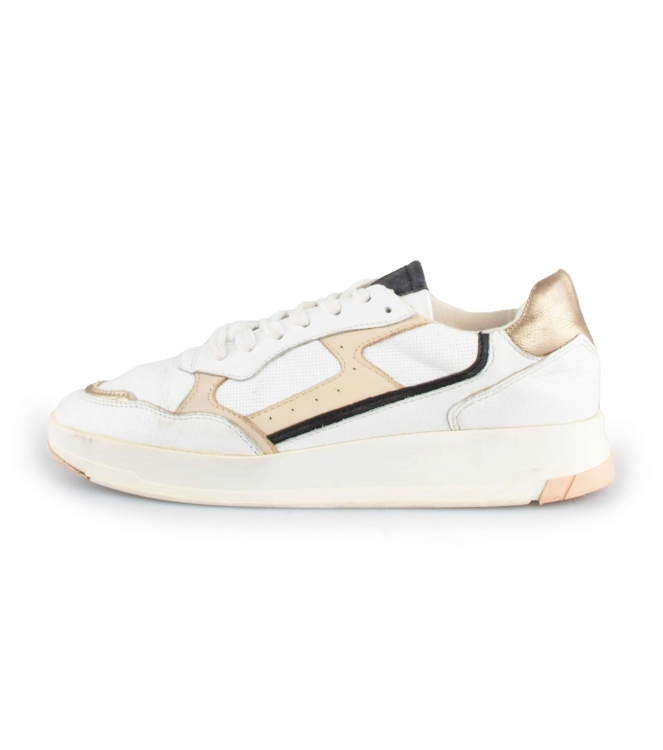 Omoda Sneakers