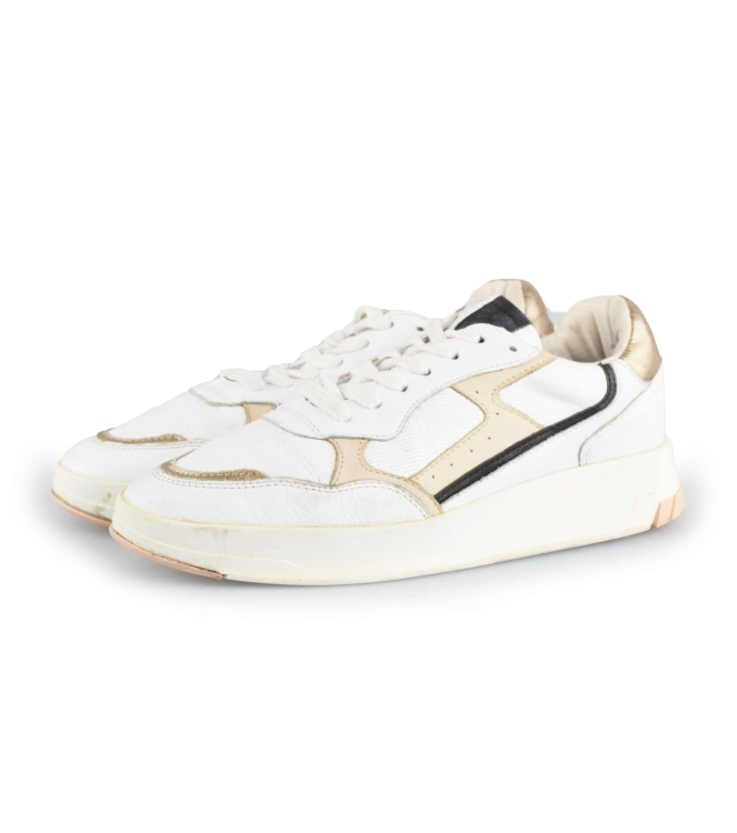 Omoda Sneakers