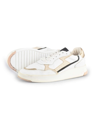 Omoda Sneakers