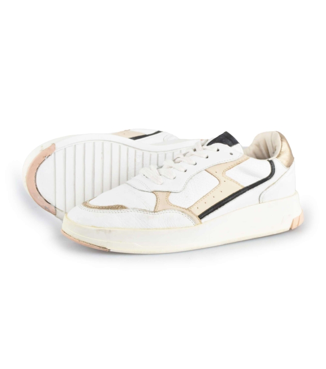 Omoda Sneakers