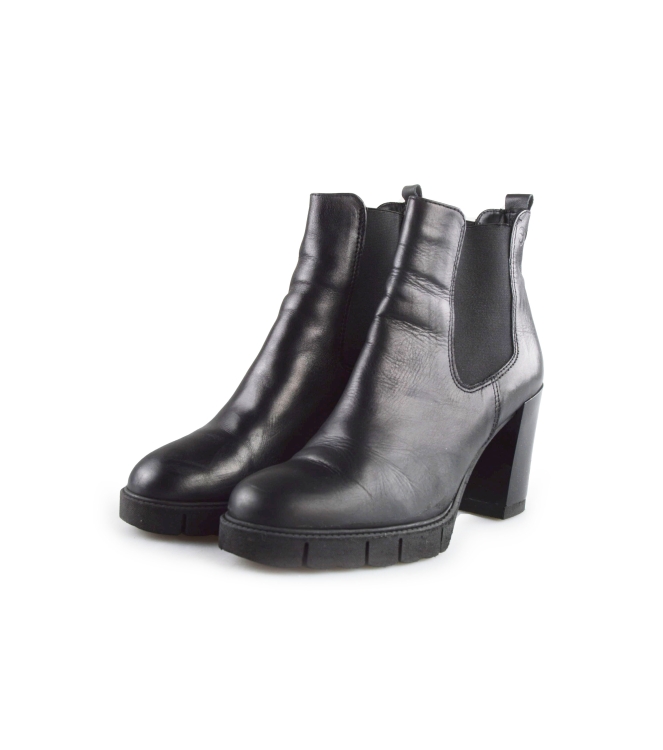 Tamaris Chelsea boots