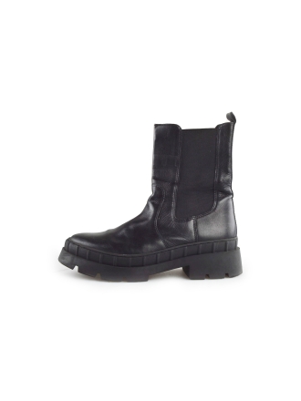 Nelson Chelsea boots