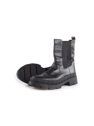 Nelson Chelsea boots