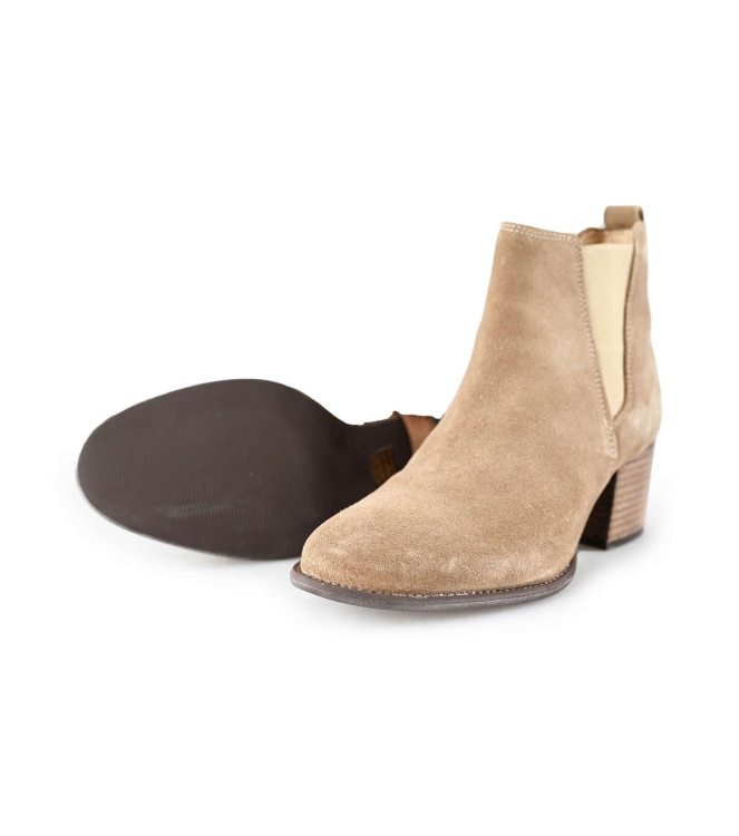 Maruti Chelsea boots