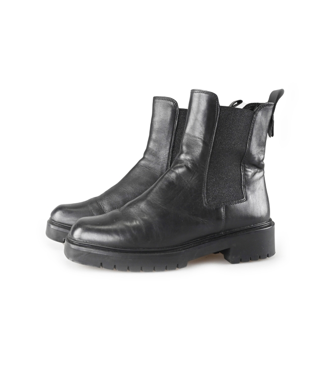 Tamaris Chelsea boots