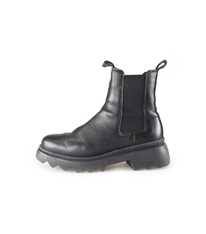 Tamaris Chelsea boots