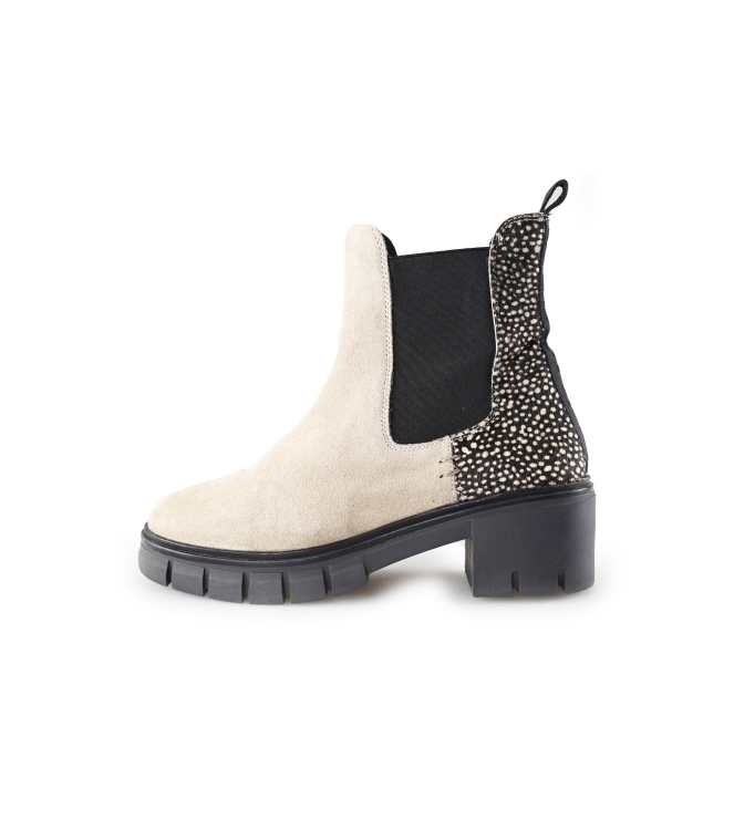 Maruti Chelsea boots