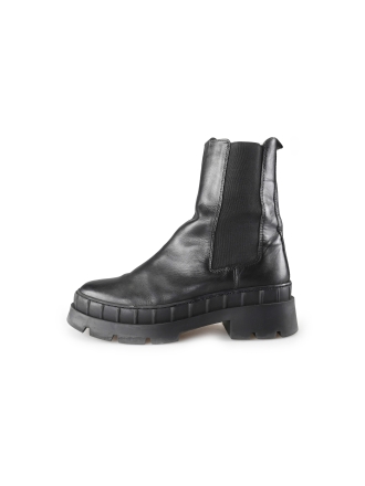 Omoda Chelsea boots