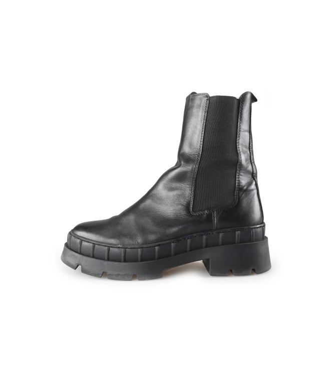 Omoda Chelsea boots