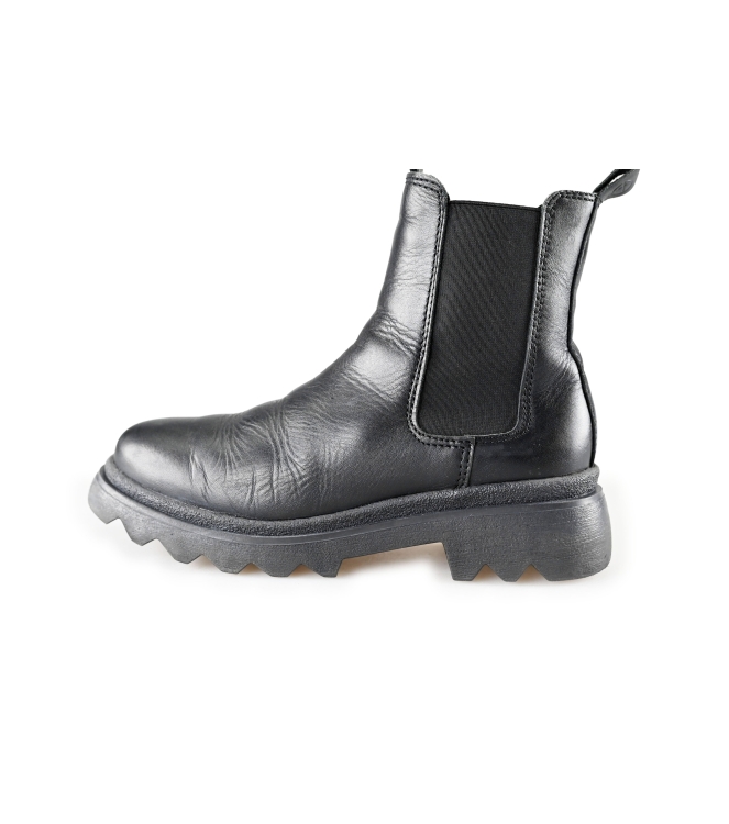 Tamaris Chelsea boots