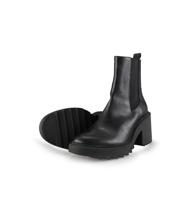 Stradivarius Chelsea boots