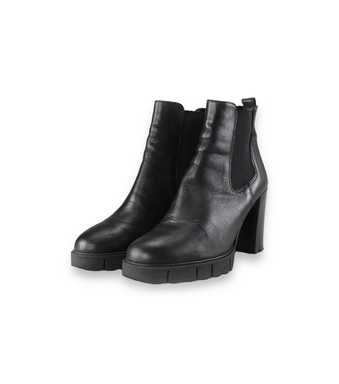 Tamaris Chelsea boots