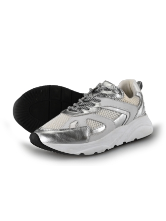 Lina Locchi Sneakers