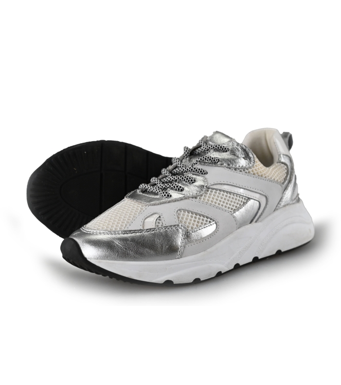 Lina Locchi Sneakers