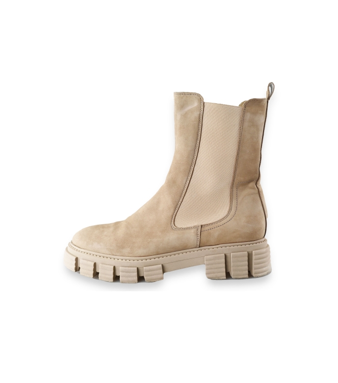Lina Locchi Chelsea boots