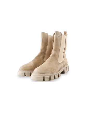 Lina Locchi Chelsea boots