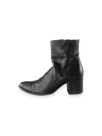 Stefano Lauran Enkellaarzen