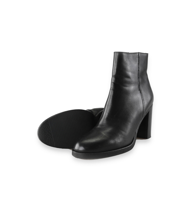 Stefano Lauran Enkellaarzen