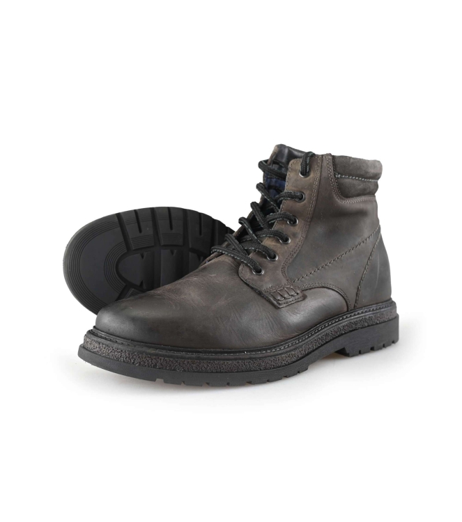 Outfielder Veterboots