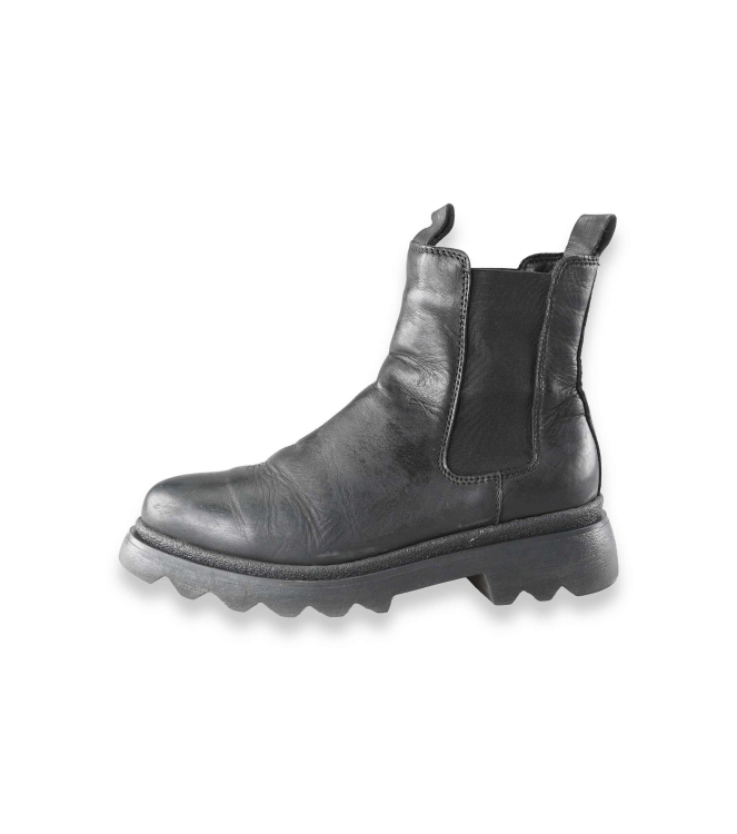 Tamaris Chelsea boots