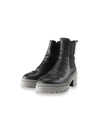 Tamaris Chelsea boots