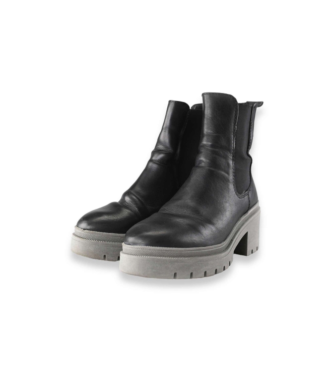 Tamaris Chelsea boots