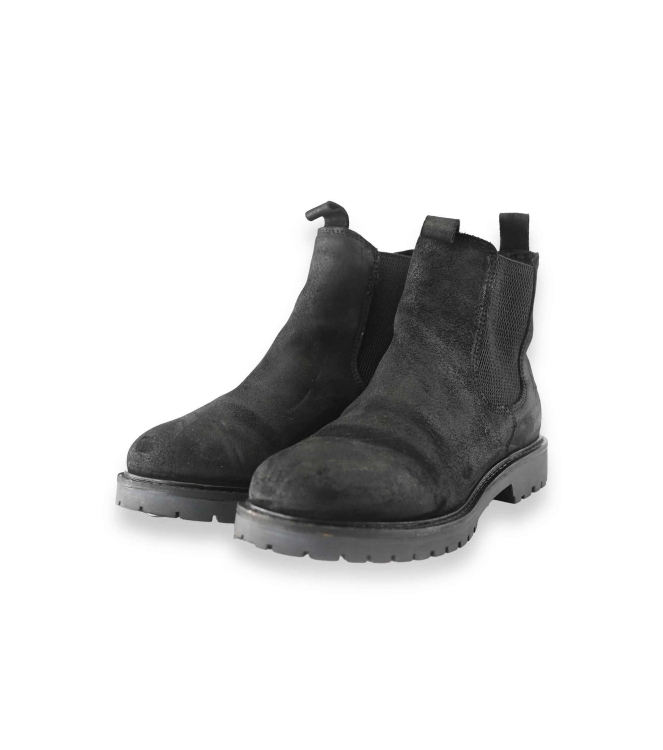 Travelin Chelsea boots