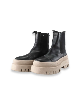 Tamaris Chelsea boots