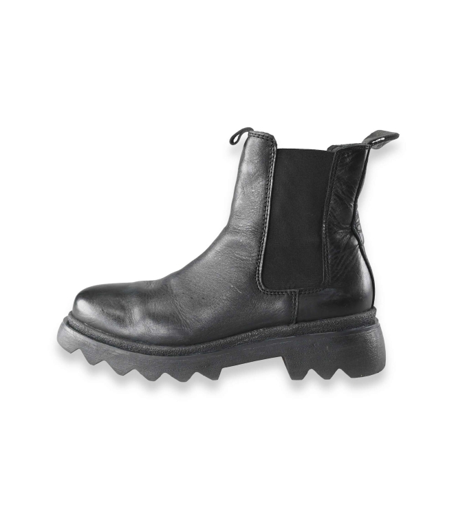 Tamaris Chelsea boots