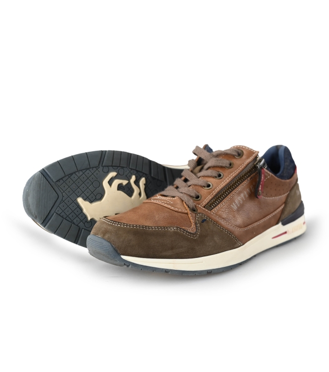 Mustang Sneakers