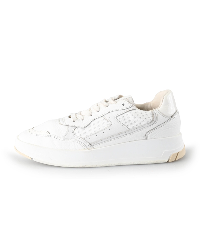 Omoda Sneakers