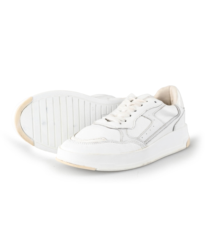 Omoda Sneakers