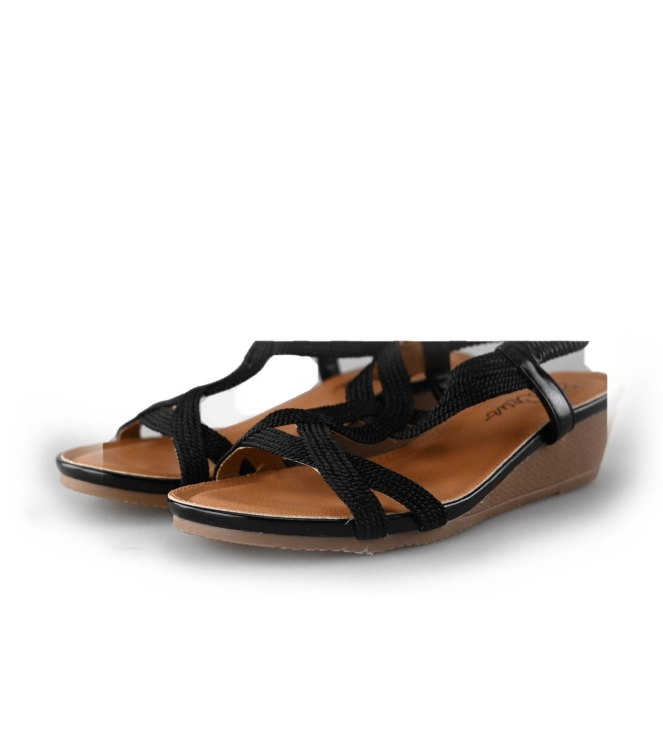 Ella Cruz Sleehakken