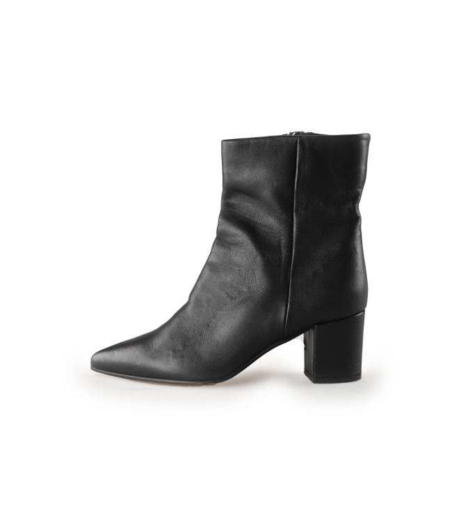 Lina Locchi Enkellaarzen