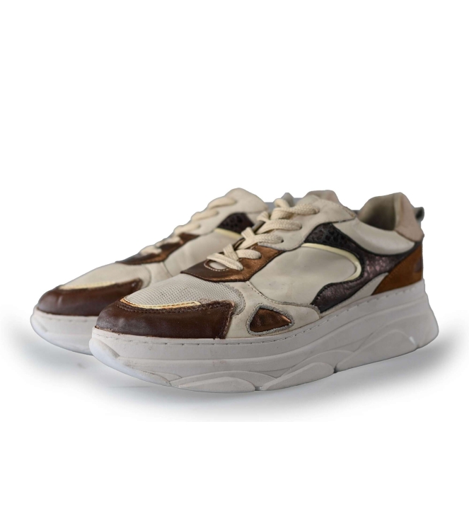 Omoda Sneakers