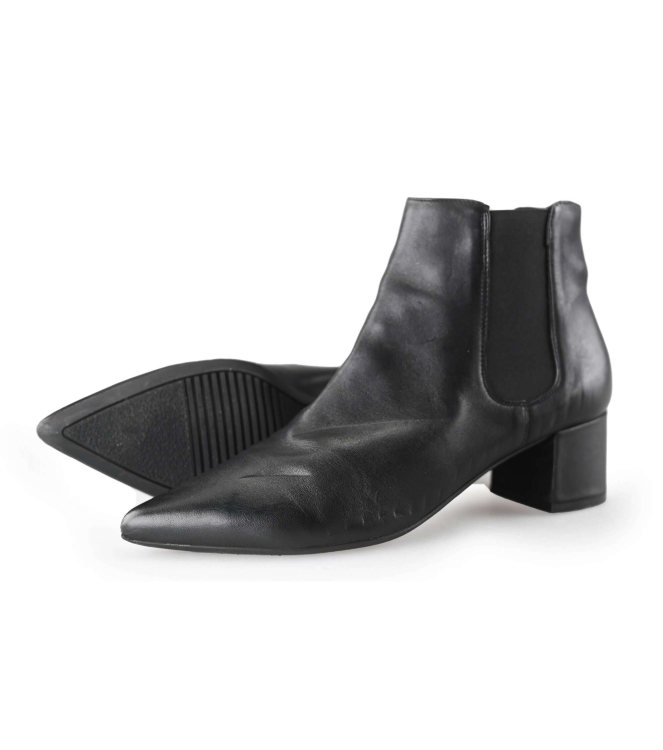 Omoda Chelsea boots