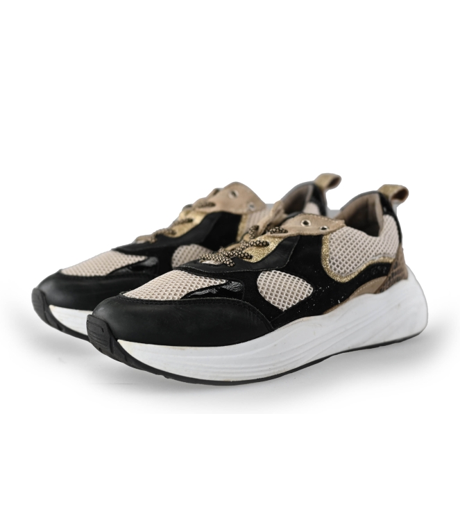 Omoda Sneakers