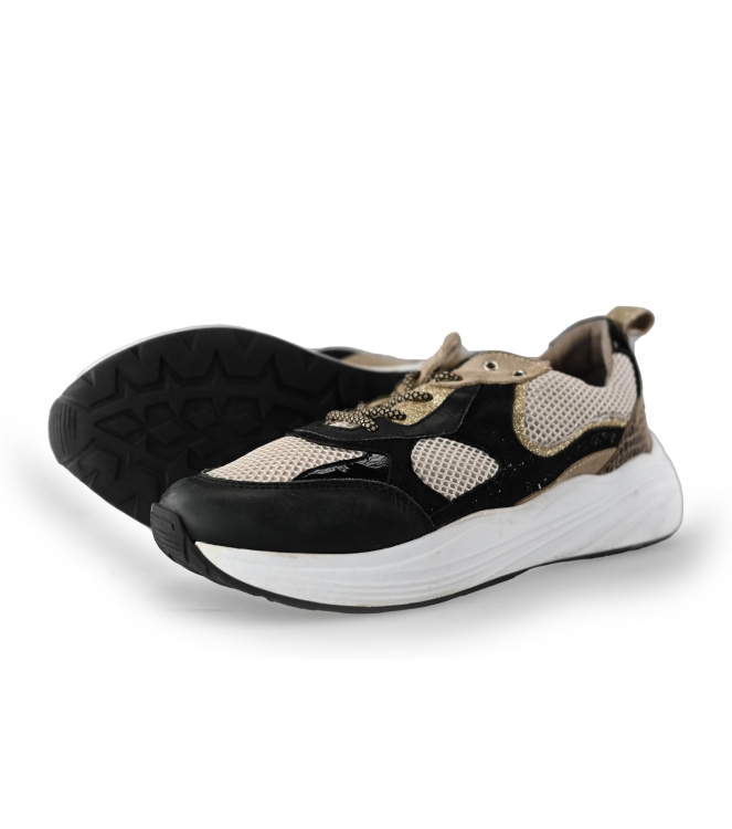 Omoda Sneakers