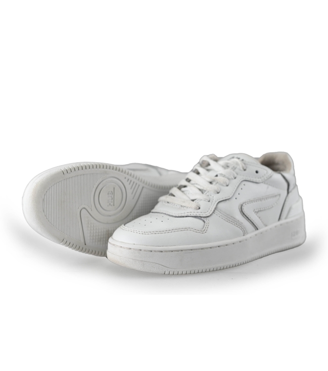 Hub Sneakers