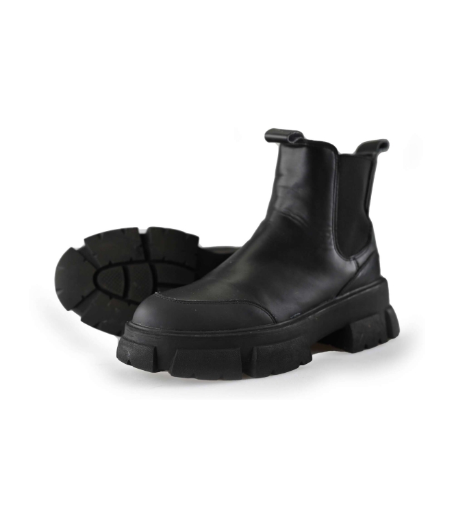 Steve Madden Chelsea boots