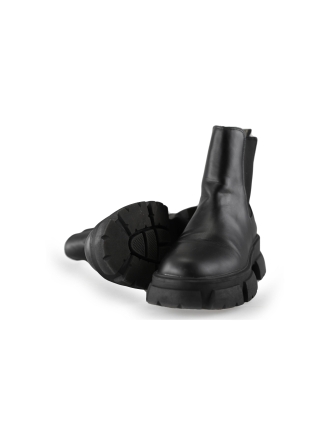 Steve Madden Chelsea boots