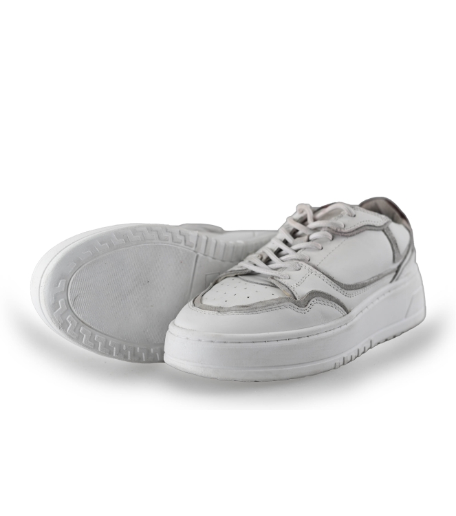 Omoda Sneakers