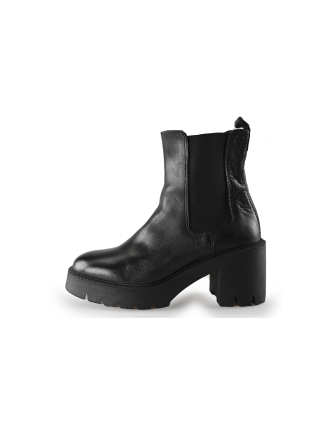 Tamaris Chelsea boots